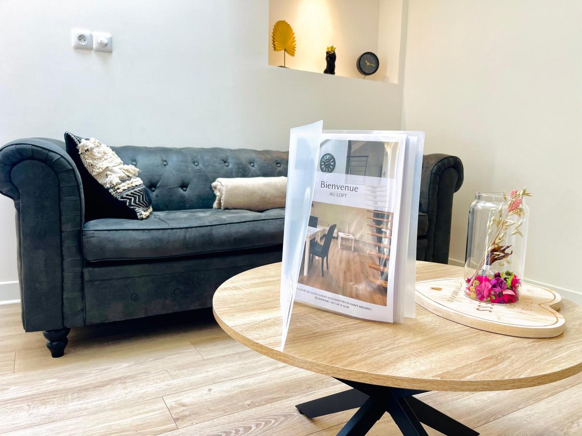 Loft De Charme Avec Parking, Jardin Et Terrasse Villa Saint-Pryve-Saint-Mesmin Luaran gambar